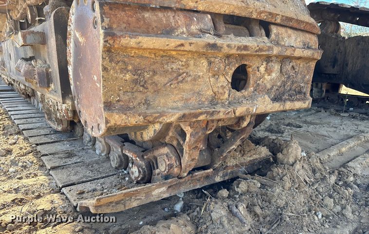 image for item DU0385 2004 John Deere 800C excavator