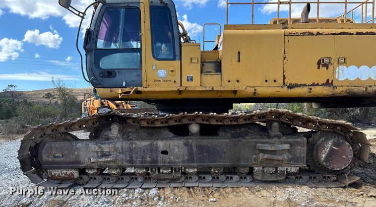 image for item DU0385 2004 John Deere 800C excavator