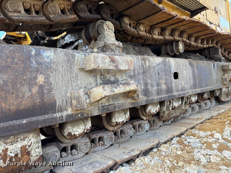 image for item DU0385 2004 John Deere 800C excavator