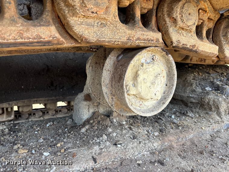 image for item DU0385 2004 John Deere 800C excavator