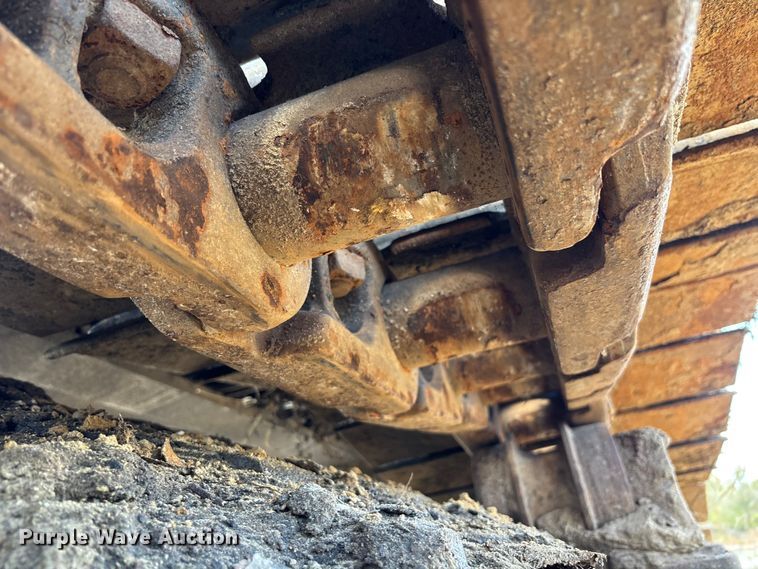 image for item DU0385 2004 John Deere 800C excavator