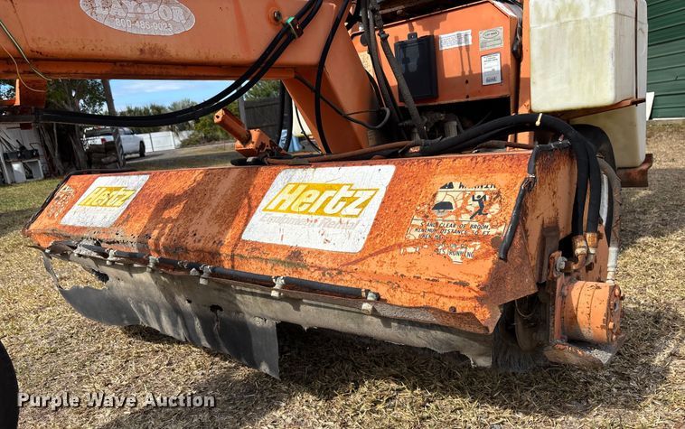 image for item DU0390 LAY MOR 6HC broom