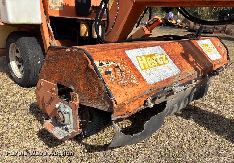 image for item DU0390 LAY MOR 6HC broom