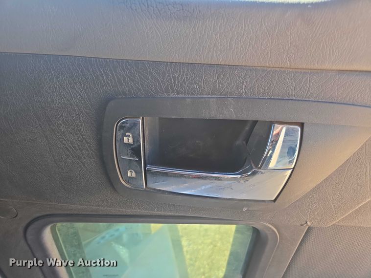 image for item DU2695 2015 Kenworth T800 dump truck