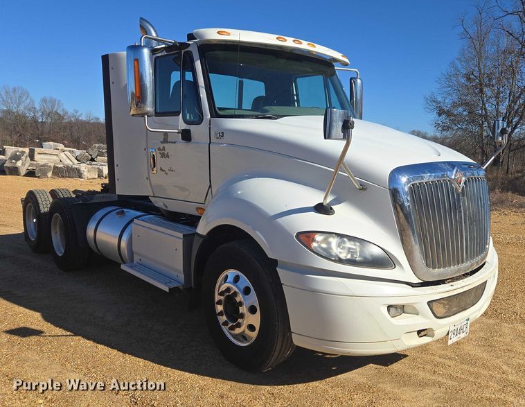 image for item DU2696 2014 International Prostar+ 122 semi truck