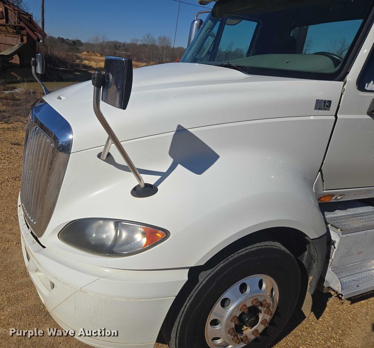 image for item DU2696 2014 International Prostar+ 122 semi truck