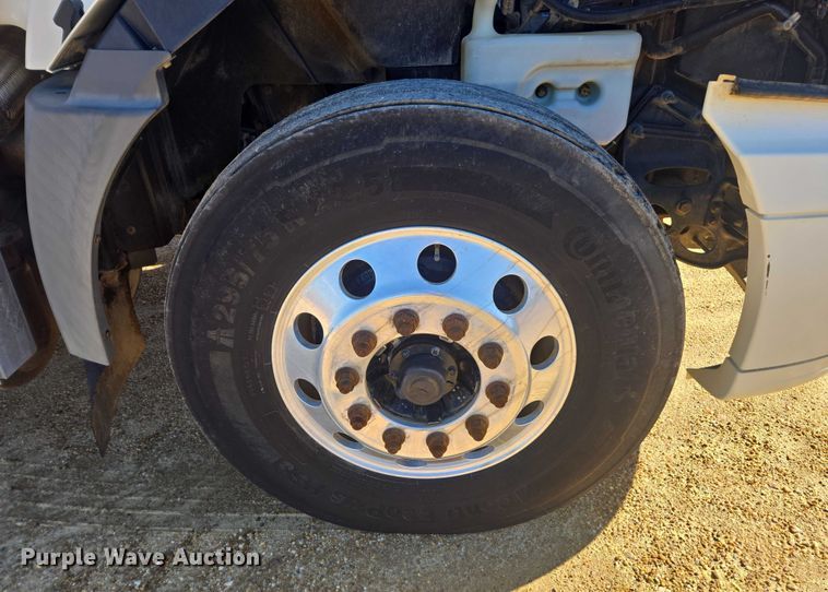 image for item DU2696 2014 International Prostar+ 122 semi truck