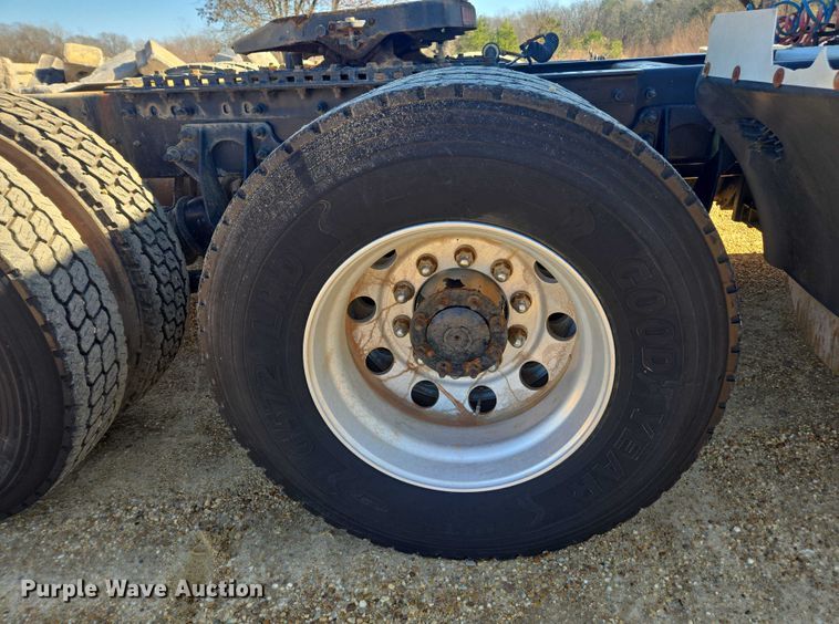 image for item DU2696 2014 International Prostar+ 122 semi truck