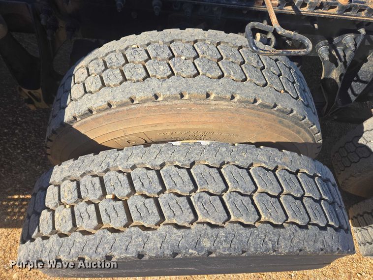 image for item DU2696 2014 International Prostar+ 122 semi truck