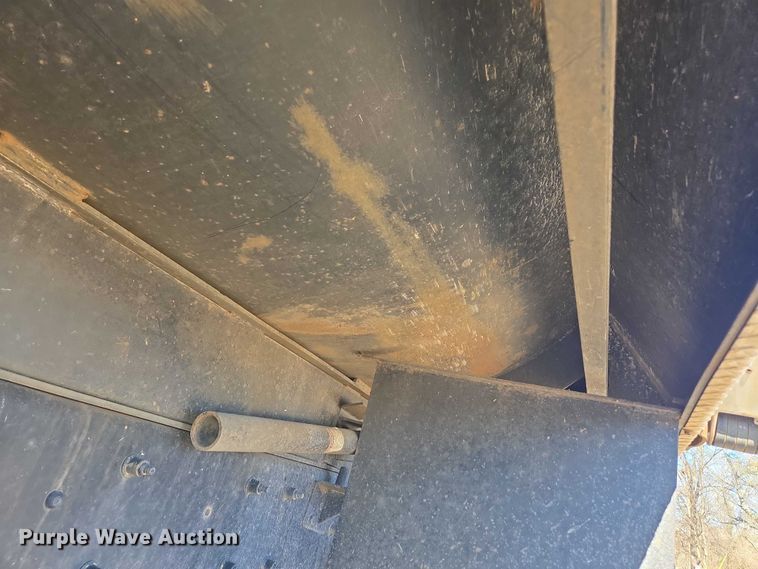 image for item DU2698 2017 Kenworth T370 dump truck