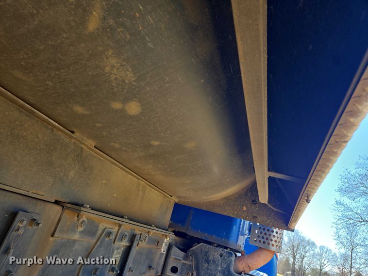 image for item DU2698 2017 Kenworth T370 dump truck