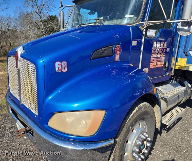 image for item DU2698 2017 Kenworth T370 dump truck