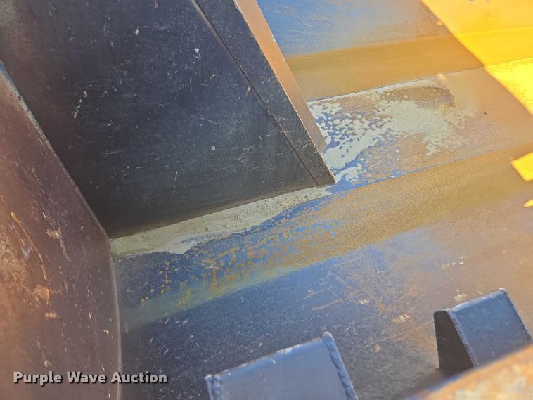 image for item DU2698 2017 Kenworth T370 dump truck