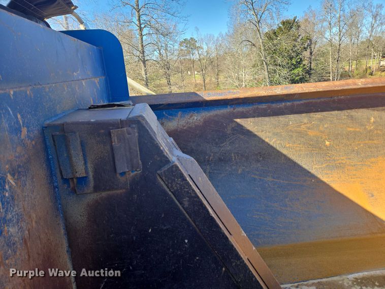 image for item DU2698 2017 Kenworth T370 dump truck