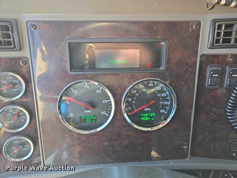 image for item DU2698 2017 Kenworth T370 dump truck