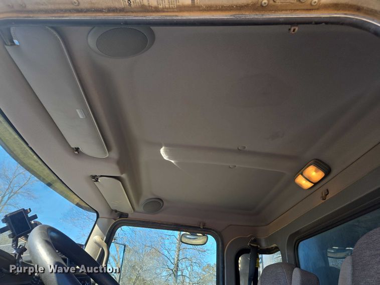 image for item DU2698 2017 Kenworth T370 dump truck