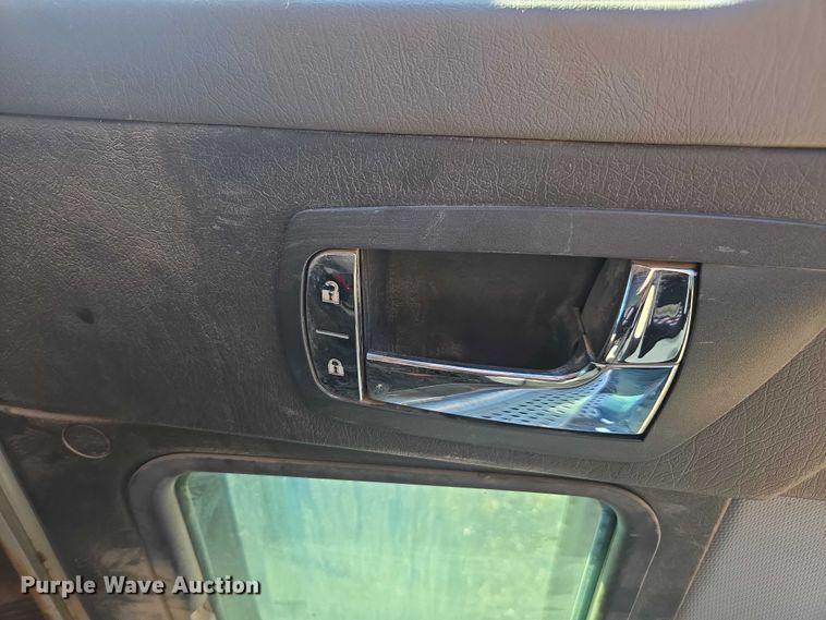 image for item DU2698 2017 Kenworth T370 dump truck