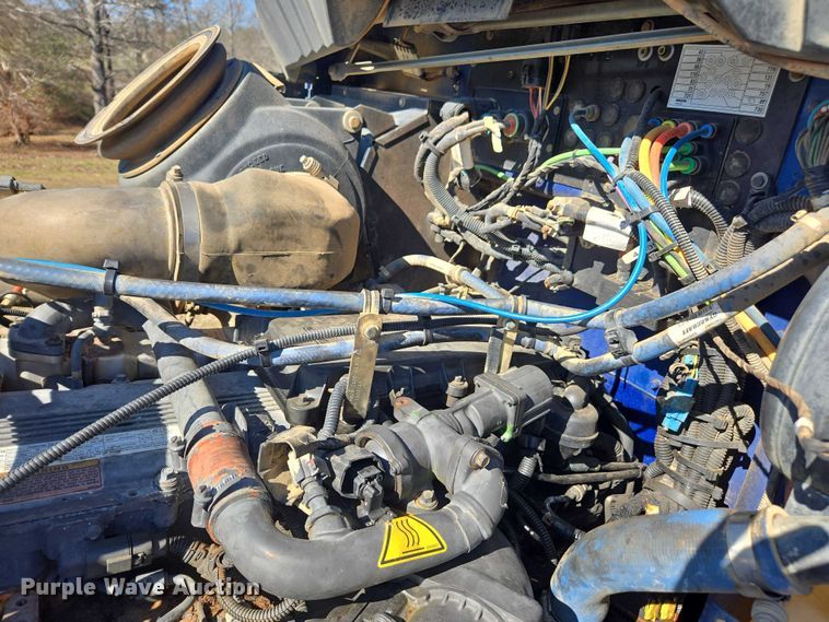 image for item DU2698 2017 Kenworth T370 dump truck