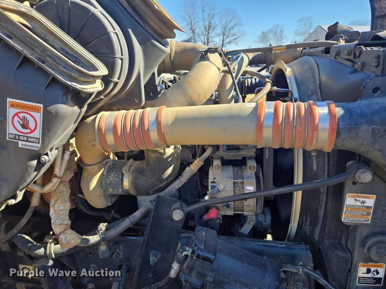 image for item DU2698 2017 Kenworth T370 dump truck