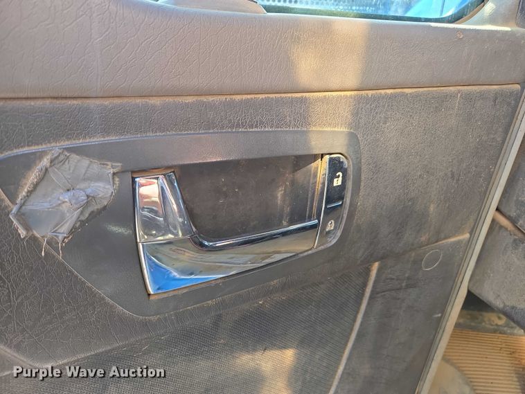 image for item DU2699 2017 Kenworth T800 dump truck