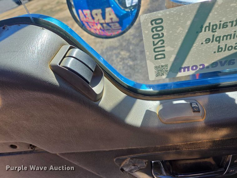 image for item DU2699 2017 Kenworth T800 dump truck