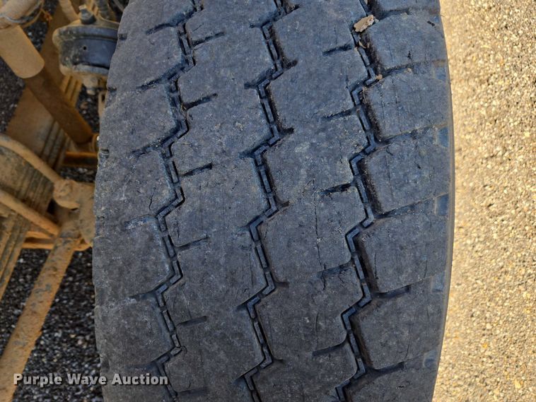 image for item DU2699 2017 Kenworth T800 dump truck