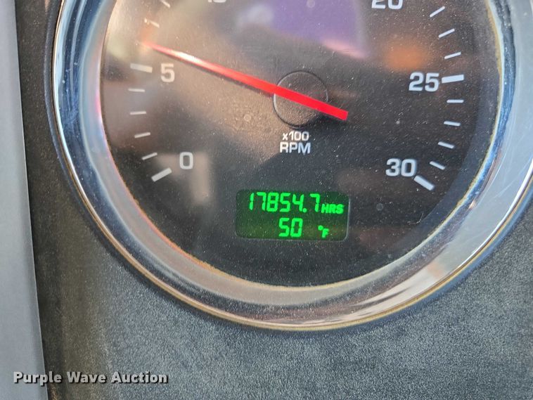 image for item DU2699 2017 Kenworth T800 dump truck