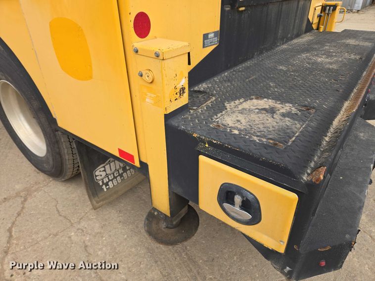 image for item DU2714 2014 Kenworth T270 utility / service truck