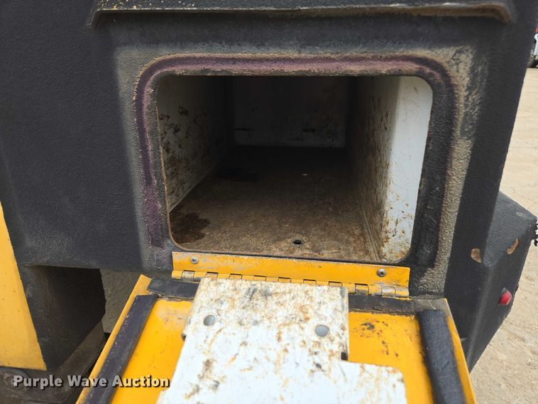 image for item DU2714 2014 Kenworth T270 utility / service truck