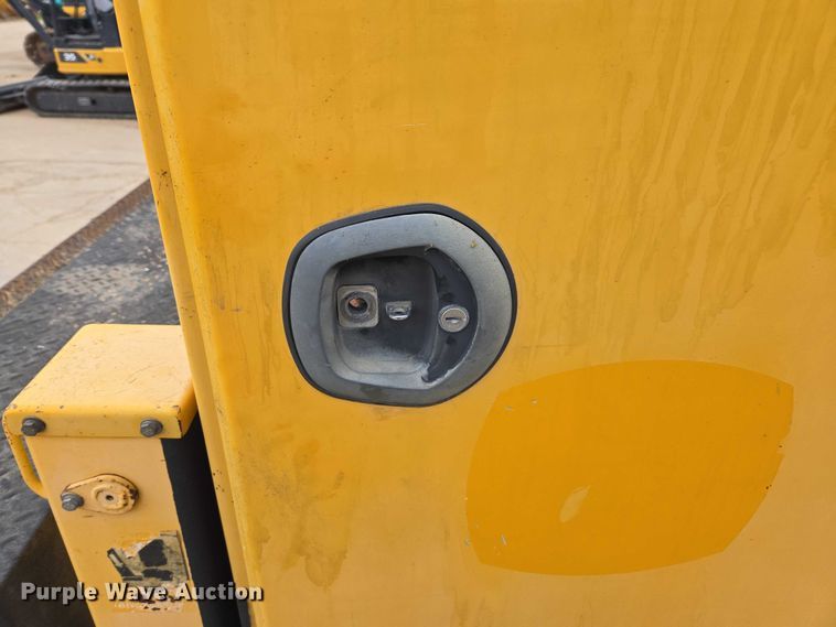 image for item DU2714 2014 Kenworth T270 utility / service truck