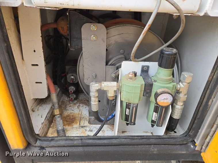 image for item DU2714 2014 Kenworth T270 utility / service truck