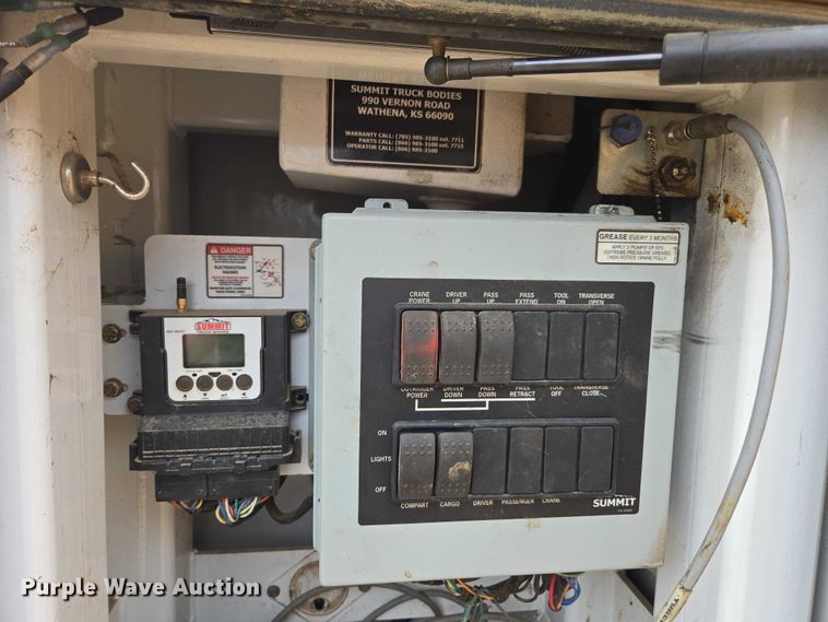 image for item DU2714 2014 Kenworth T270 utility / service truck