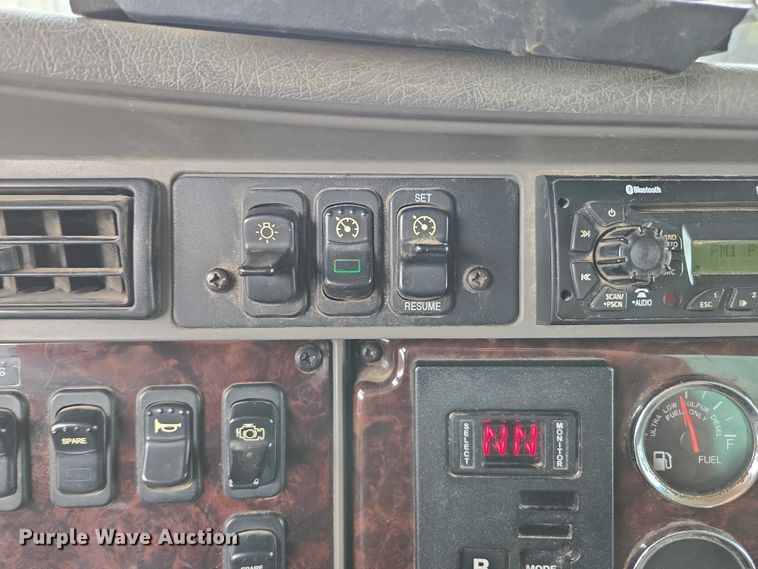 image for item DU2714 2014 Kenworth T270 utility / service truck