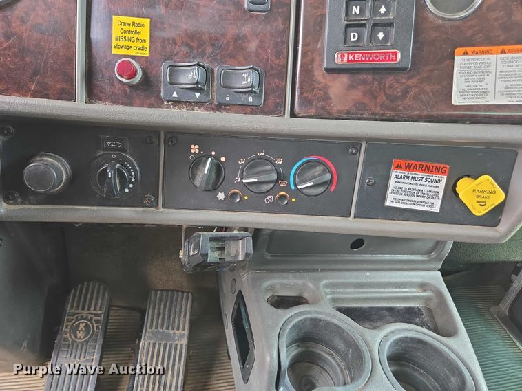 image for item DU2714 2014 Kenworth T270 utility / service truck