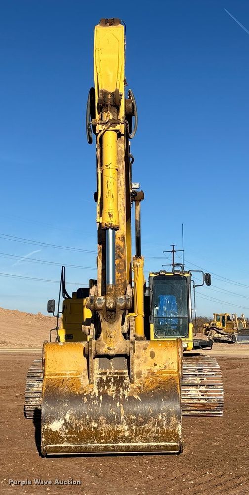 image for item DU6946 2006 Komatsu  PC600LC excavator