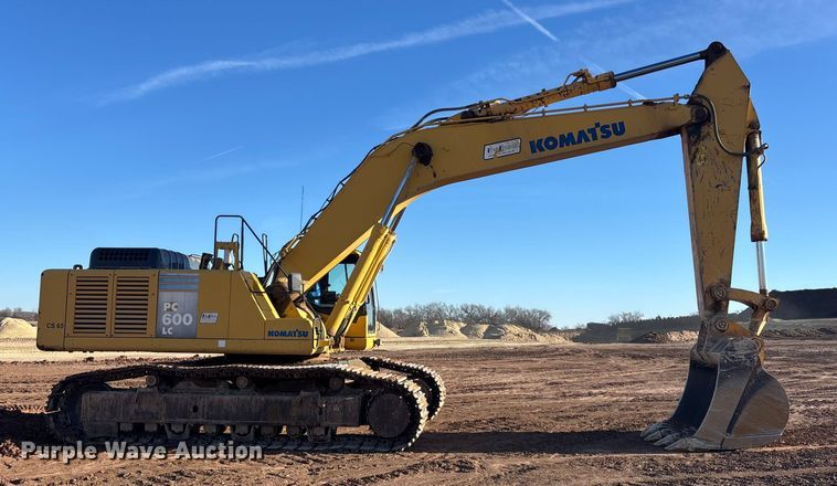 image for item DU6946 2006 Komatsu  PC600LC excavator