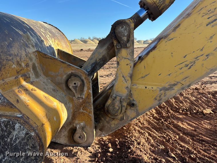 image for item DU6946 2006 Komatsu  PC600LC excavator