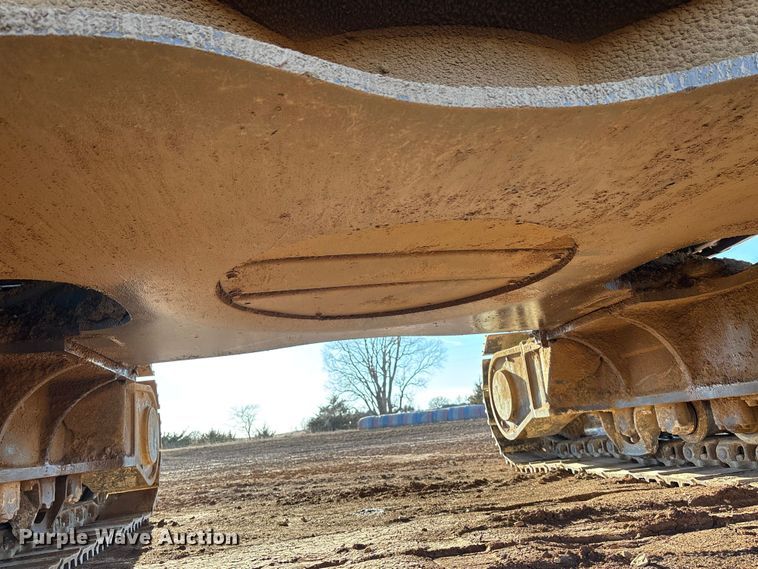 image for item DU6946 2006 Komatsu  PC600LC excavator