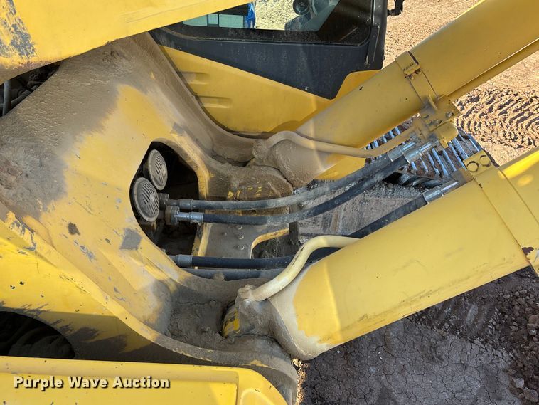 image for item DU6946 2006 Komatsu  PC600LC excavator