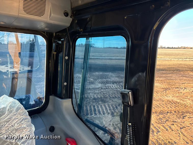 image for item DU6946 2006 Komatsu  PC600LC excavator