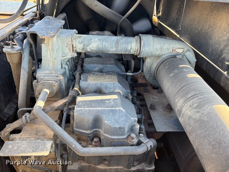 image for item DU6946 2006 Komatsu  PC600LC excavator