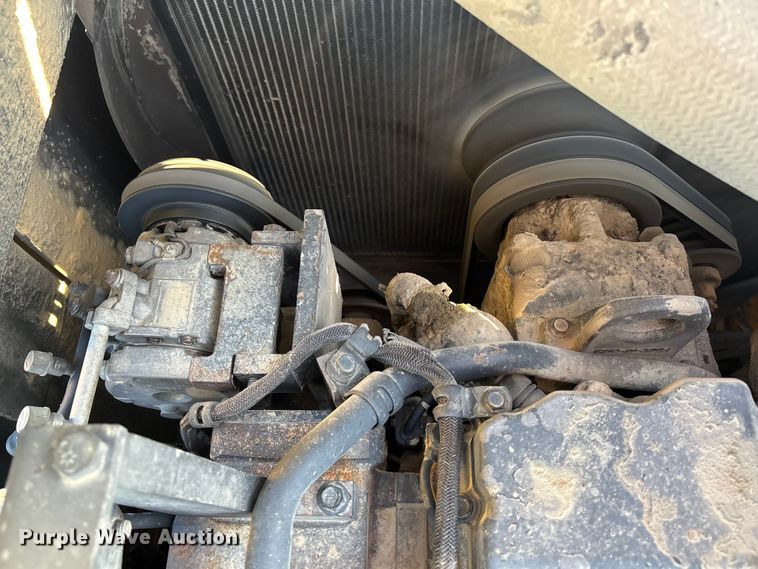 image for item DU6946 2006 Komatsu  PC600LC excavator