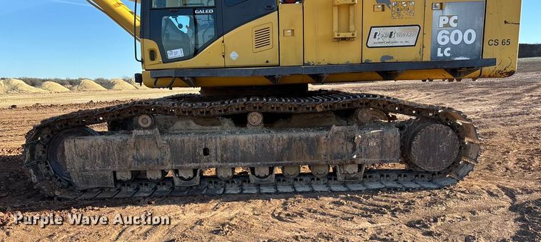 image for item DU6946 2006 Komatsu  PC600LC excavator