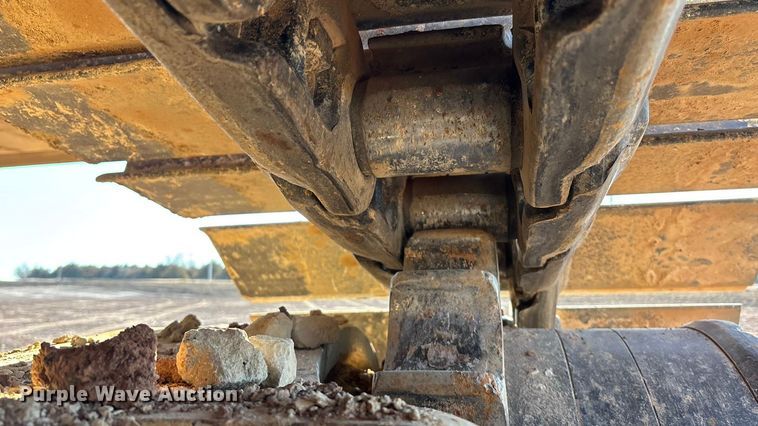 image for item DU6946 2006 Komatsu  PC600LC excavator
