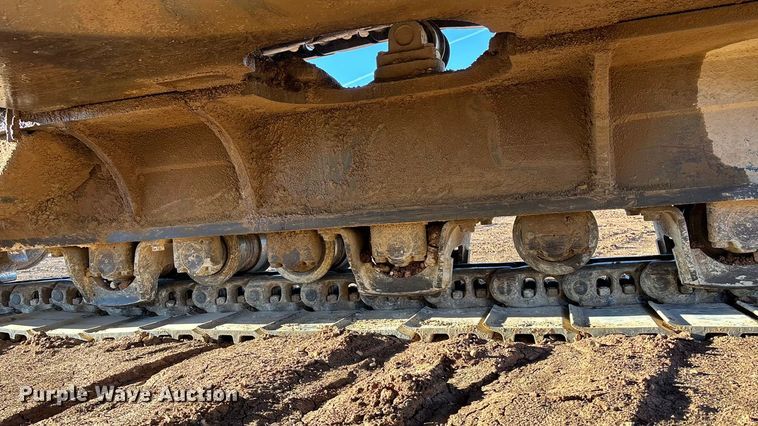 image for item DU6946 2006 Komatsu  PC600LC excavator