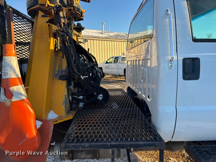 image for item DU6967 2008 Ford F650 crane grapple truck