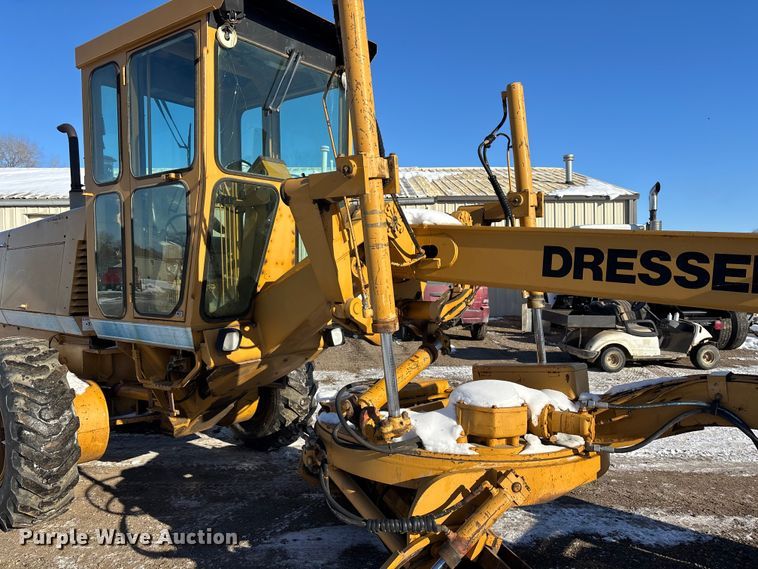 image for item DU6968 Dresser 830 motor grader