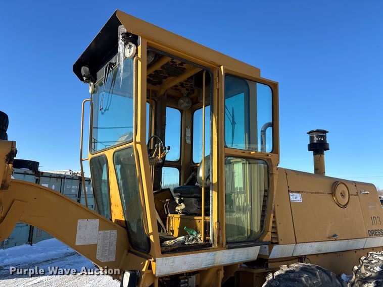image for item DU6968 Dresser 830 motor grader