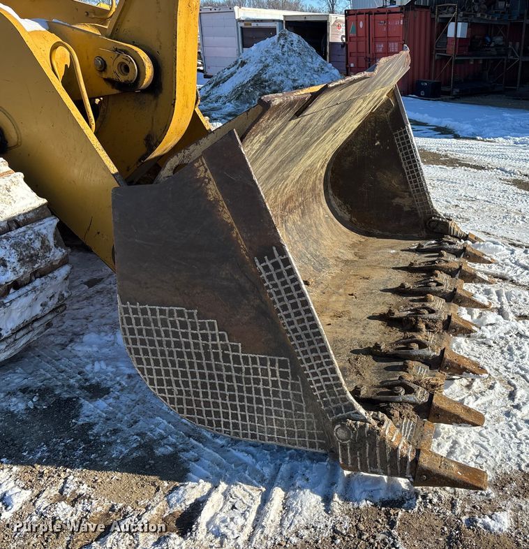 image for item DU6970 2000 Caterpillar 963C loader