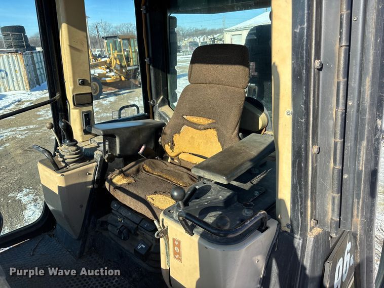 image for item DU6970 2000 Caterpillar 963C loader